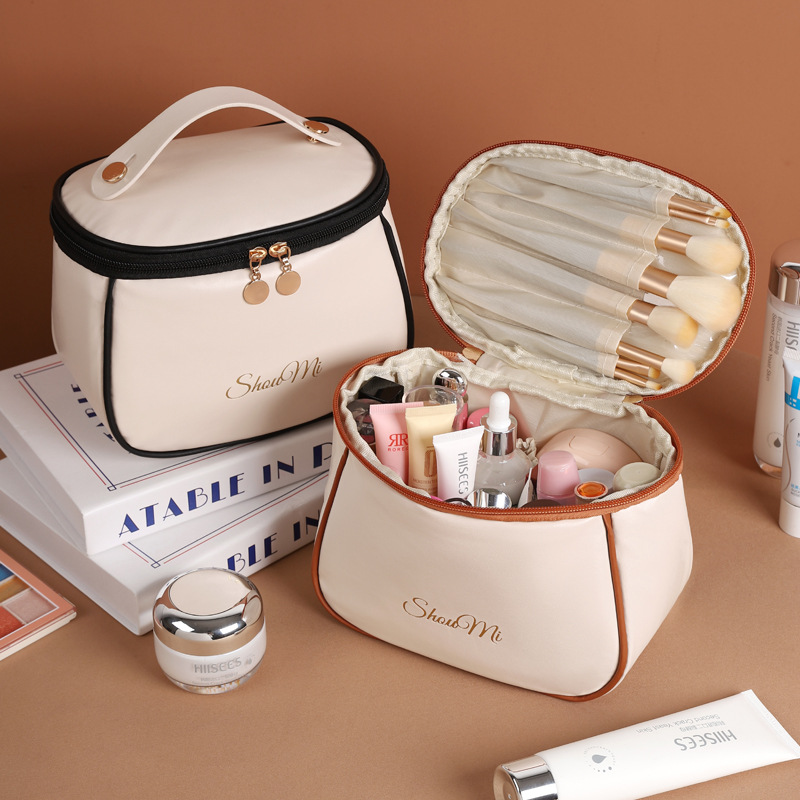 Travel Large Capacity Makeup B - огляд і ціна Skincare D'Alba