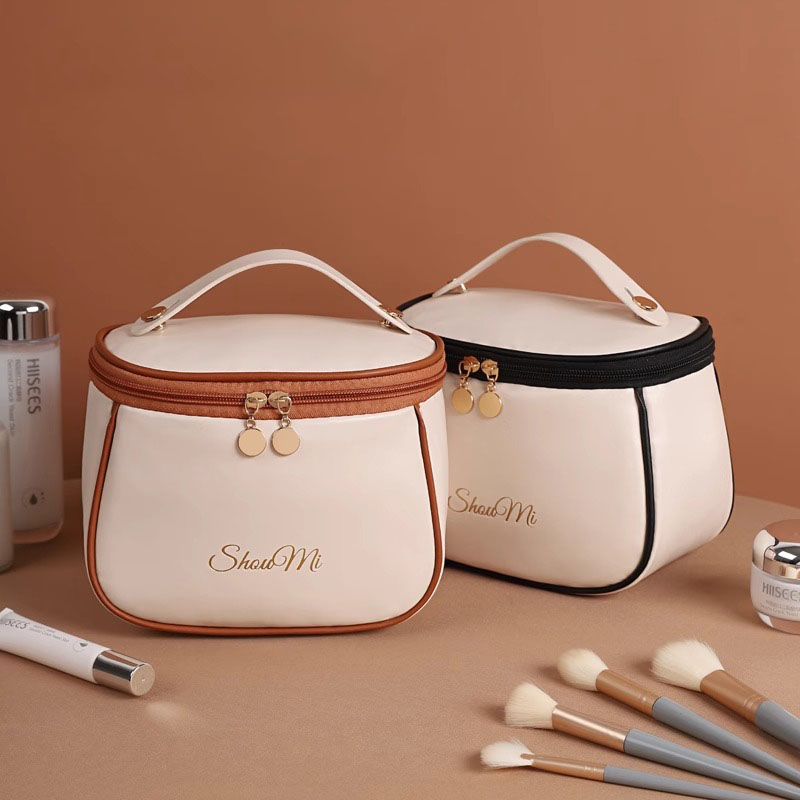 Travel Large Capacity Makeup B - огляд і ціна Skincare D'Alba