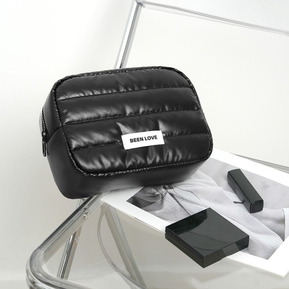 Portable Down Puffy Makeup Bag - огляд і ціна Skincare D'Alba