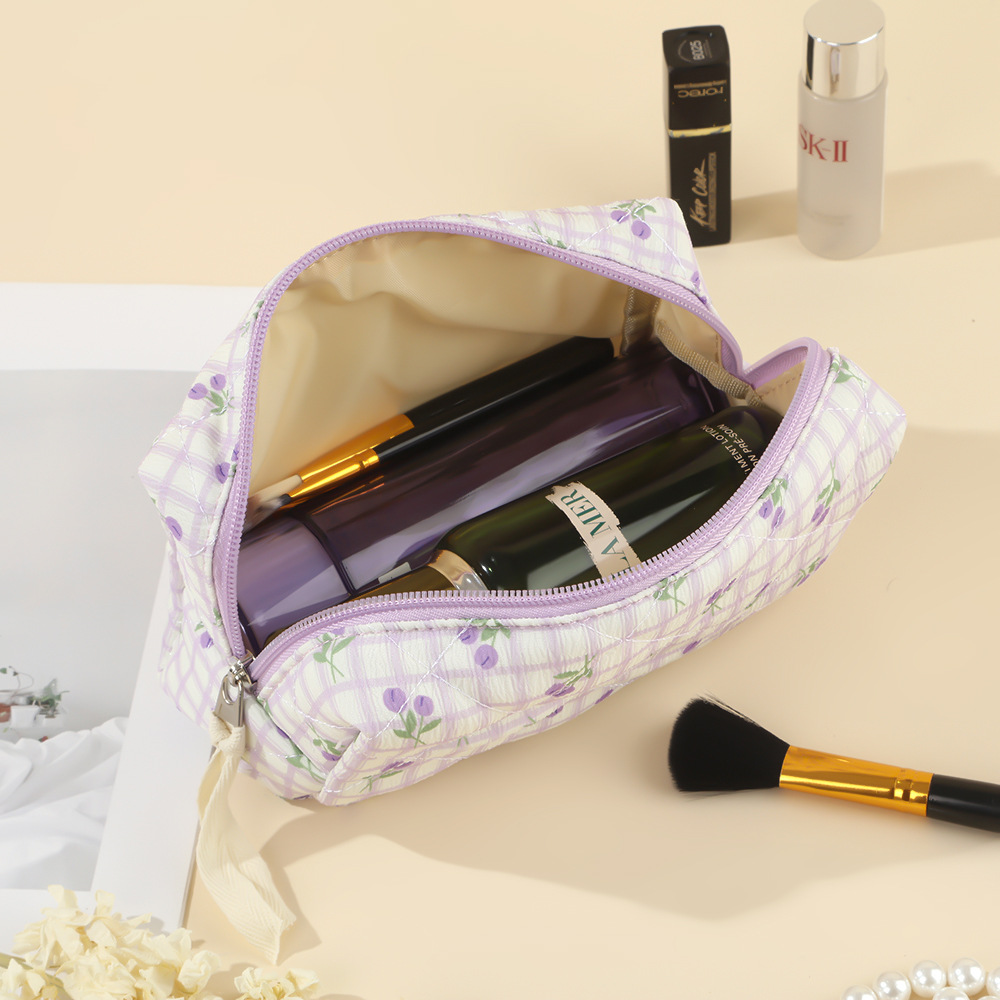 Floral Quilted Lipstick Storag - огляд і ціна Skincare D'Alba